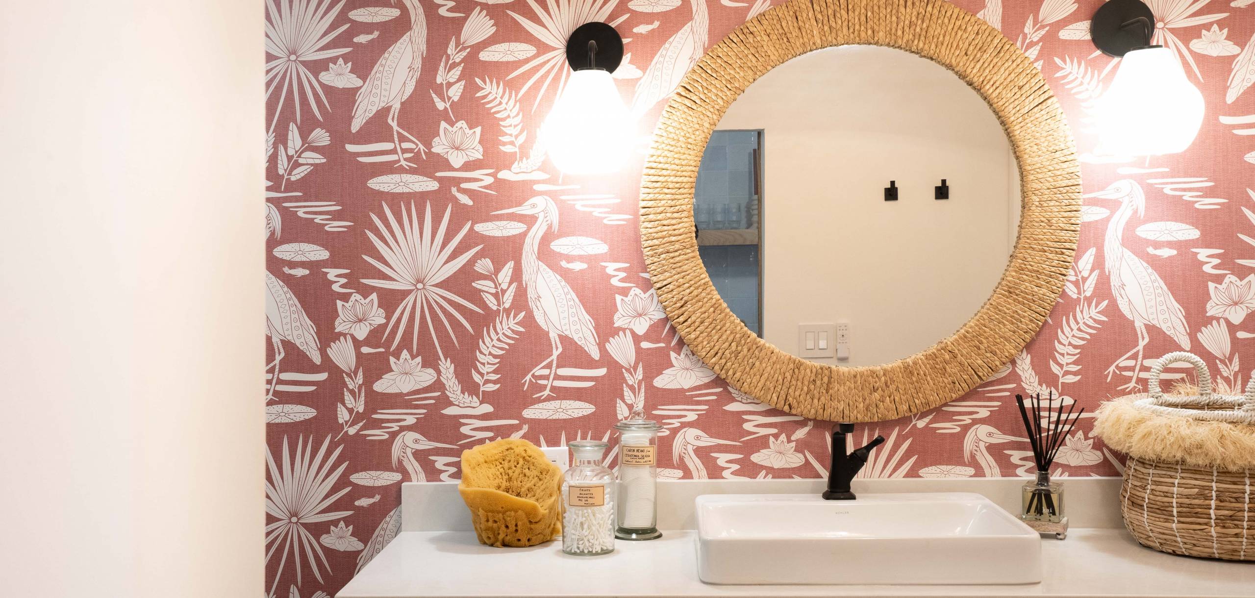 NOELANI 219 BATHROOM FUN